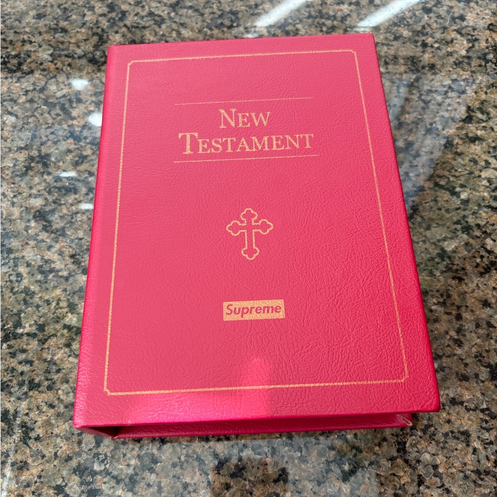 Supreme New Testament Stash Bible FW13 Book - Picture 3 of 9
